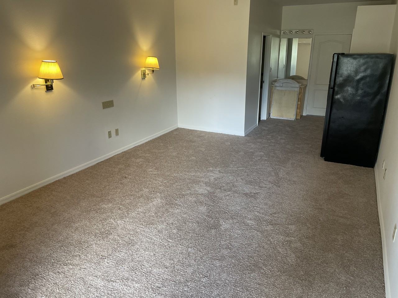 2180 Country Club Dr #218 - Photo 4 of 7