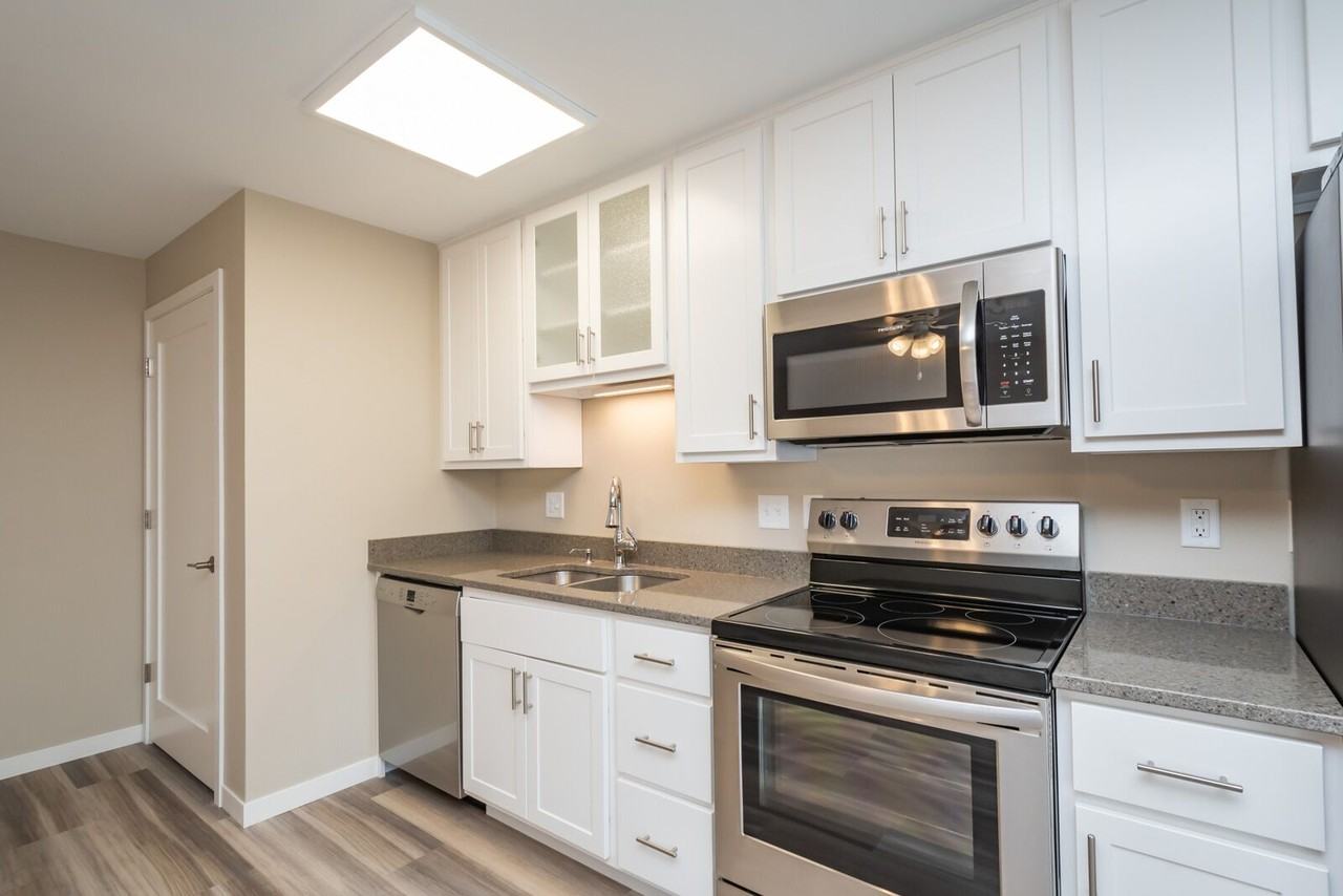 199 6th St #23 - Photo 2 of 13