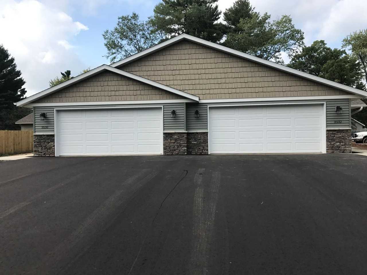 2749 Ridgewood Street - Photo 2 of 13