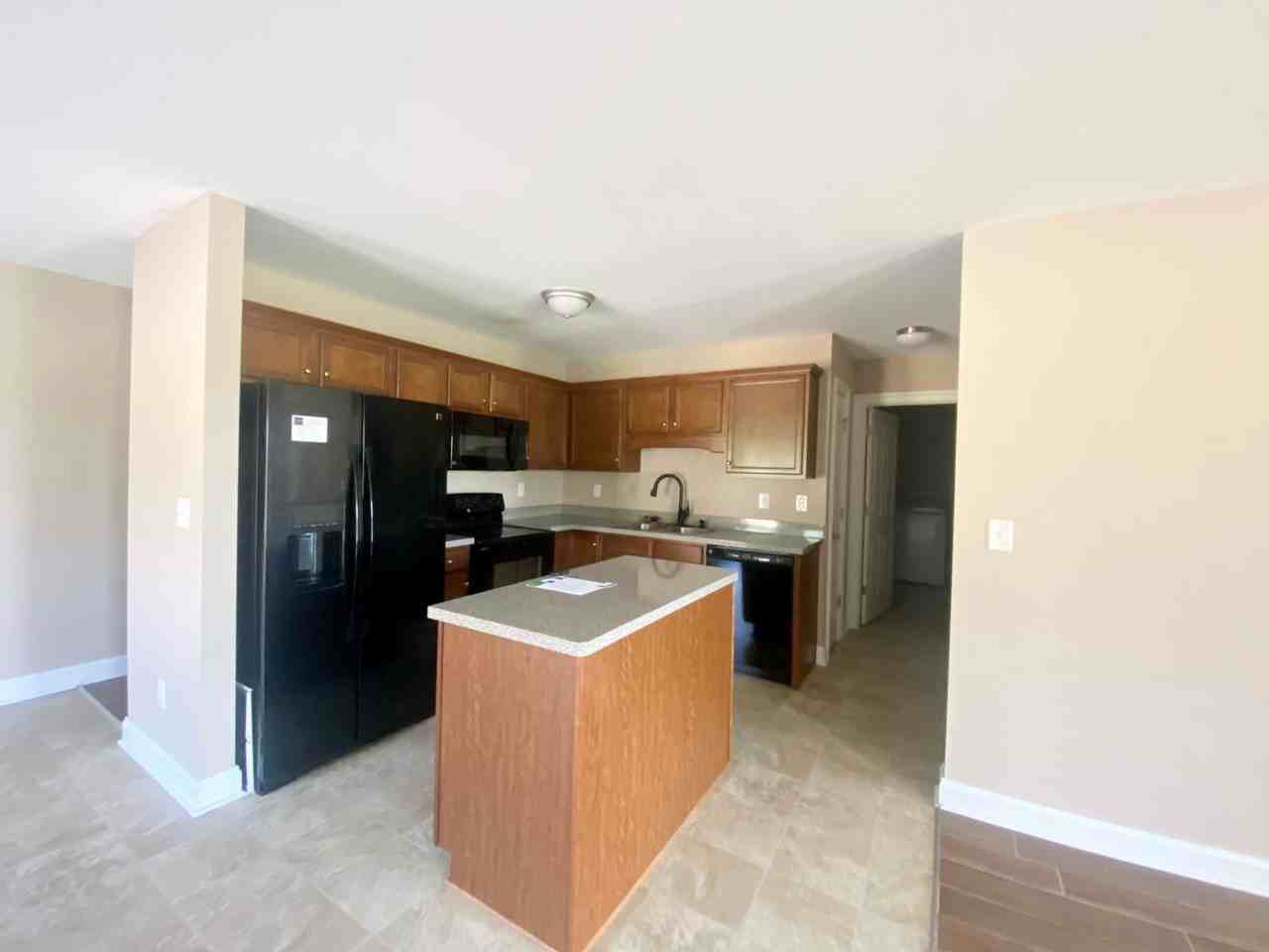 532 Millbrooke Cir - Photo 2 of 13