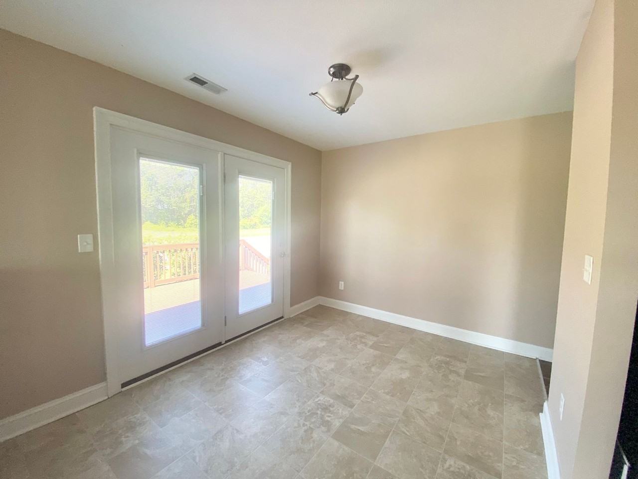 532 Millbrooke Cir - Photo 3 of 13