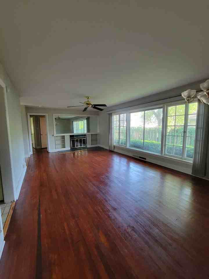 813 W Daniel St - Photo 6 of 14