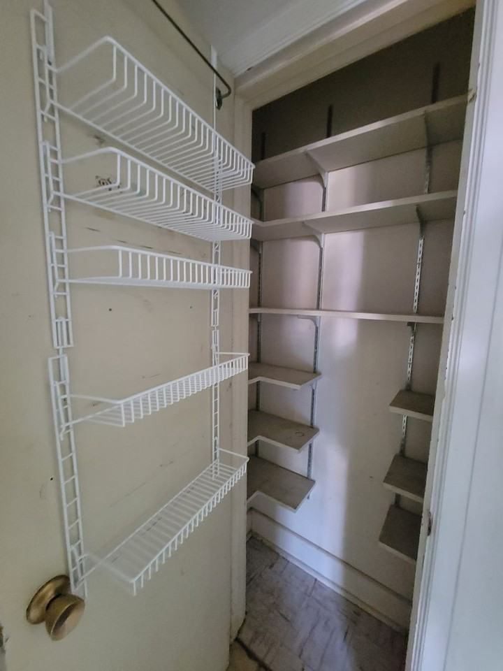 813 W Daniel St - Photo 7 of 14