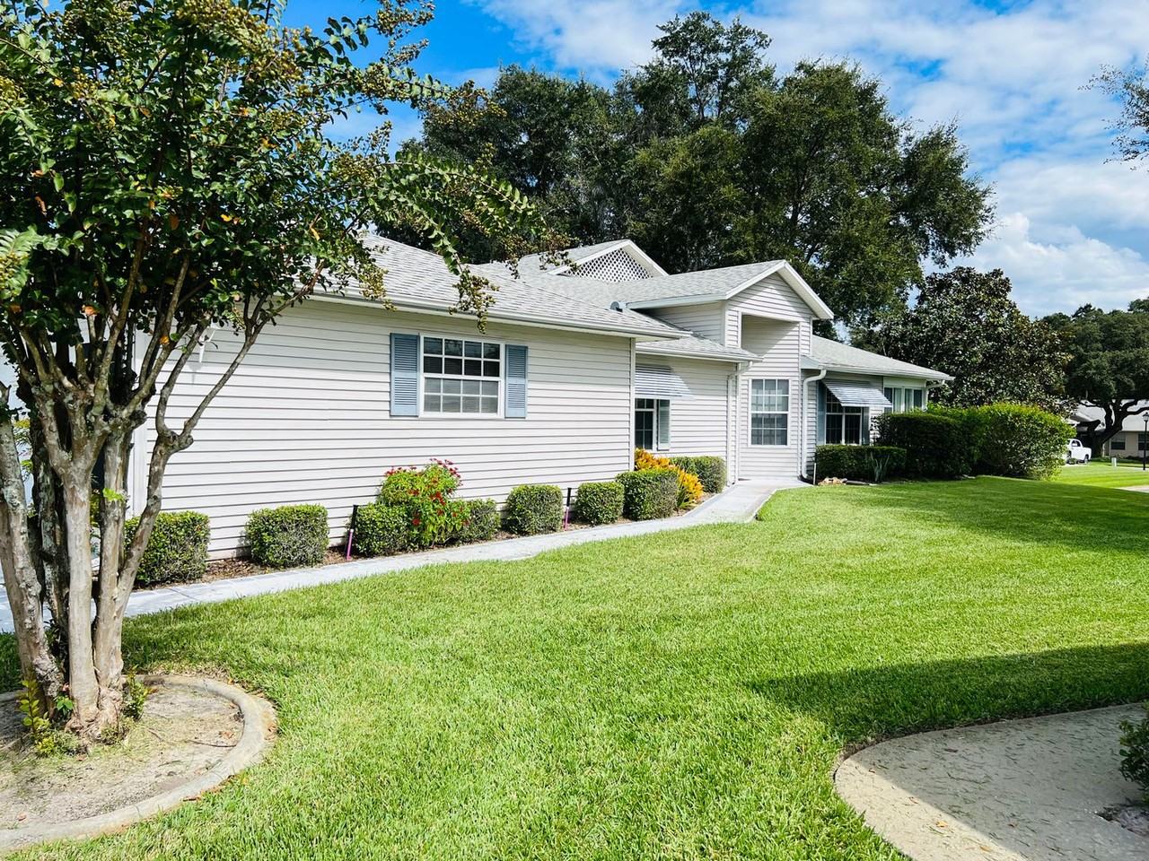 26030 Newcombe Cir - Photo 2 of 20