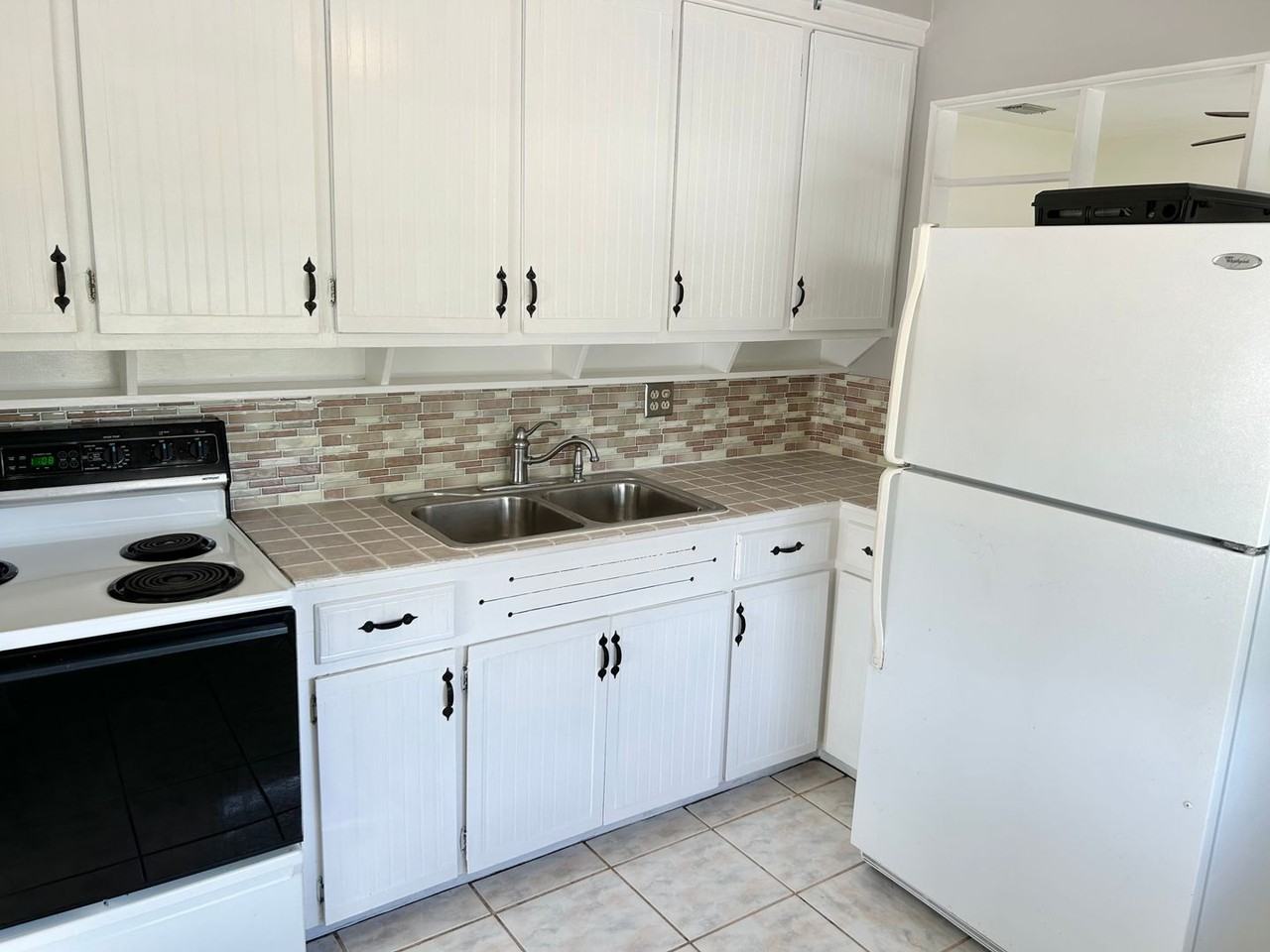 547 46th Ave N - Photo 5 of 24