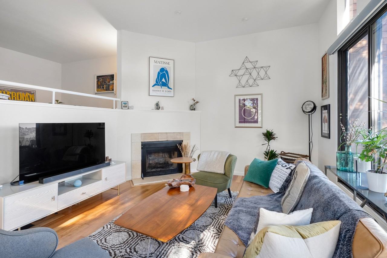 300 Donahue Street - Photo 3 of 40