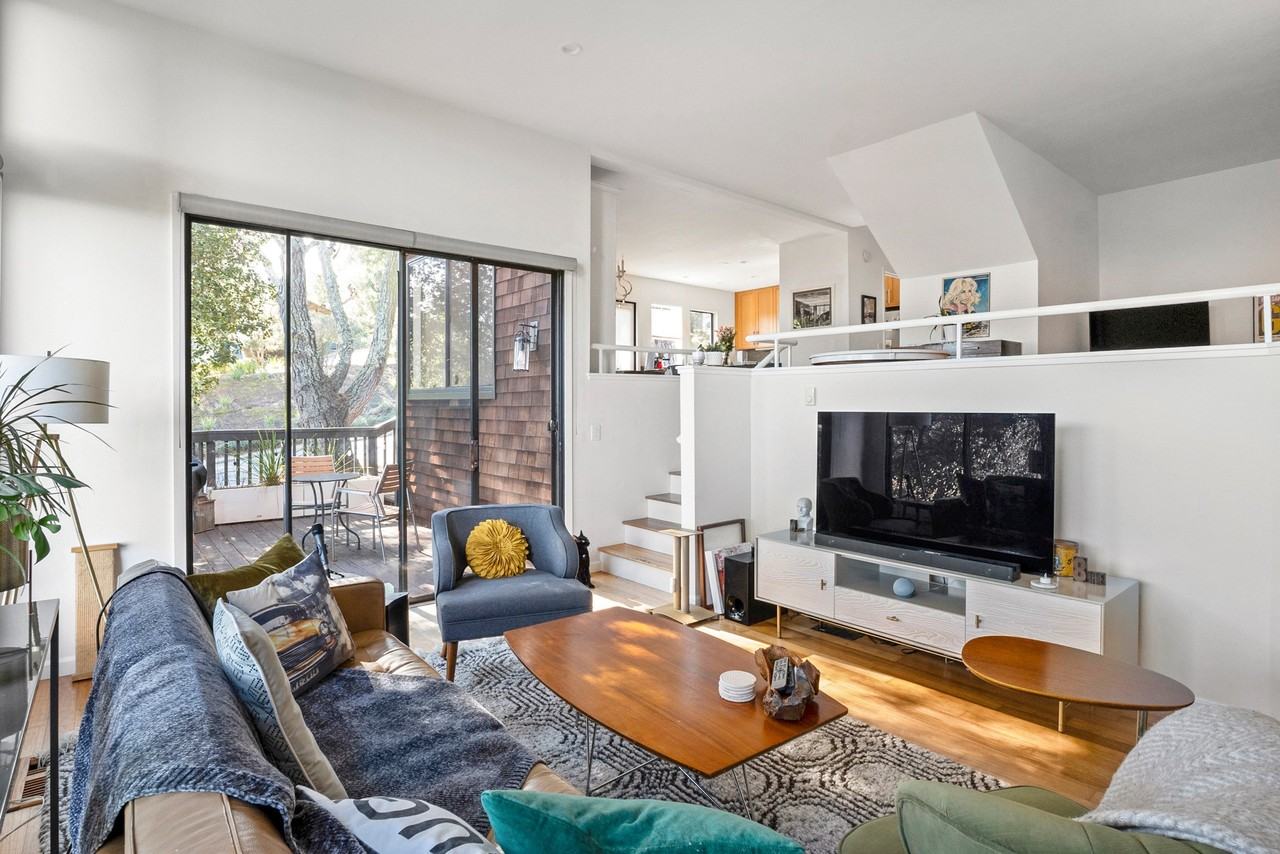 300 Donahue Street - Photo 4 of 40