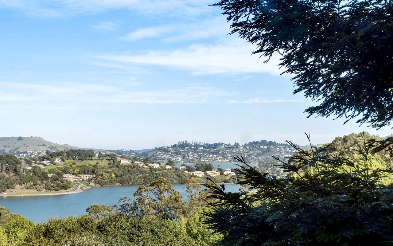 300 Donahue Street - Photo 2 of 40