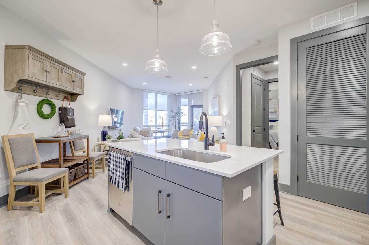 The Walker - Photo 2 of 51