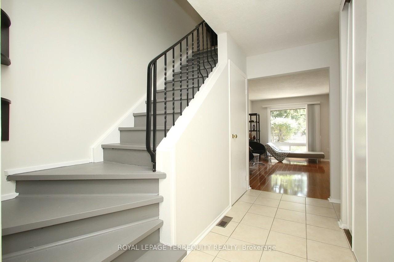 139 Huntingdale Boulevard #None - Photo 3 of 6