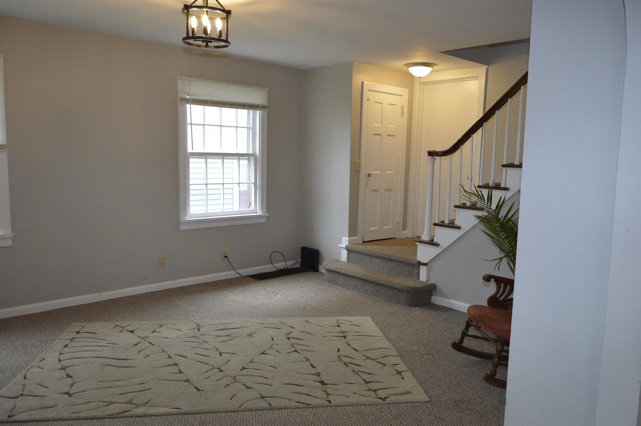 2706 Kenwood Ave 1, Fort Wayne, IN 46805 3 Bedroom House for 1,600