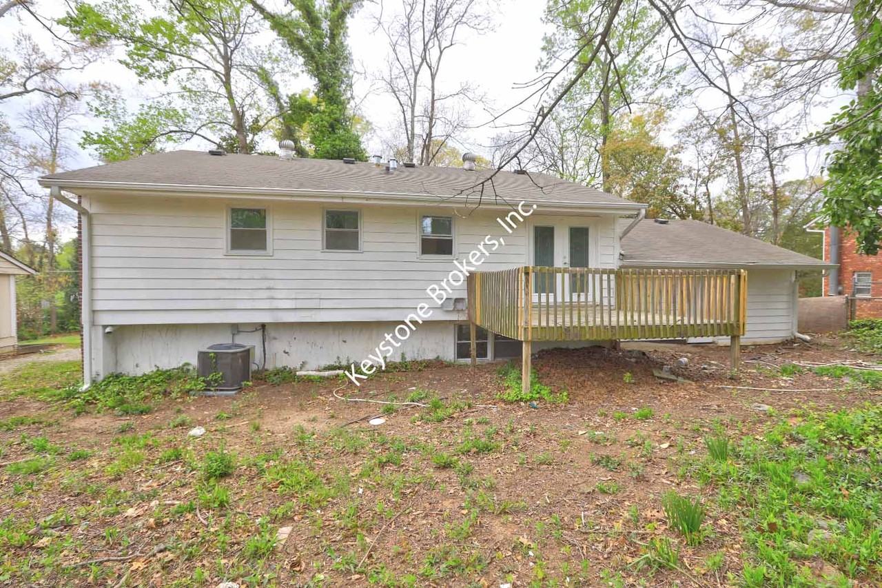 440 King Arthur Ct #1 - Photo 2 of 9