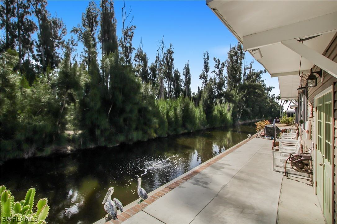 7204 Drum Dr - Photo 2 of 43