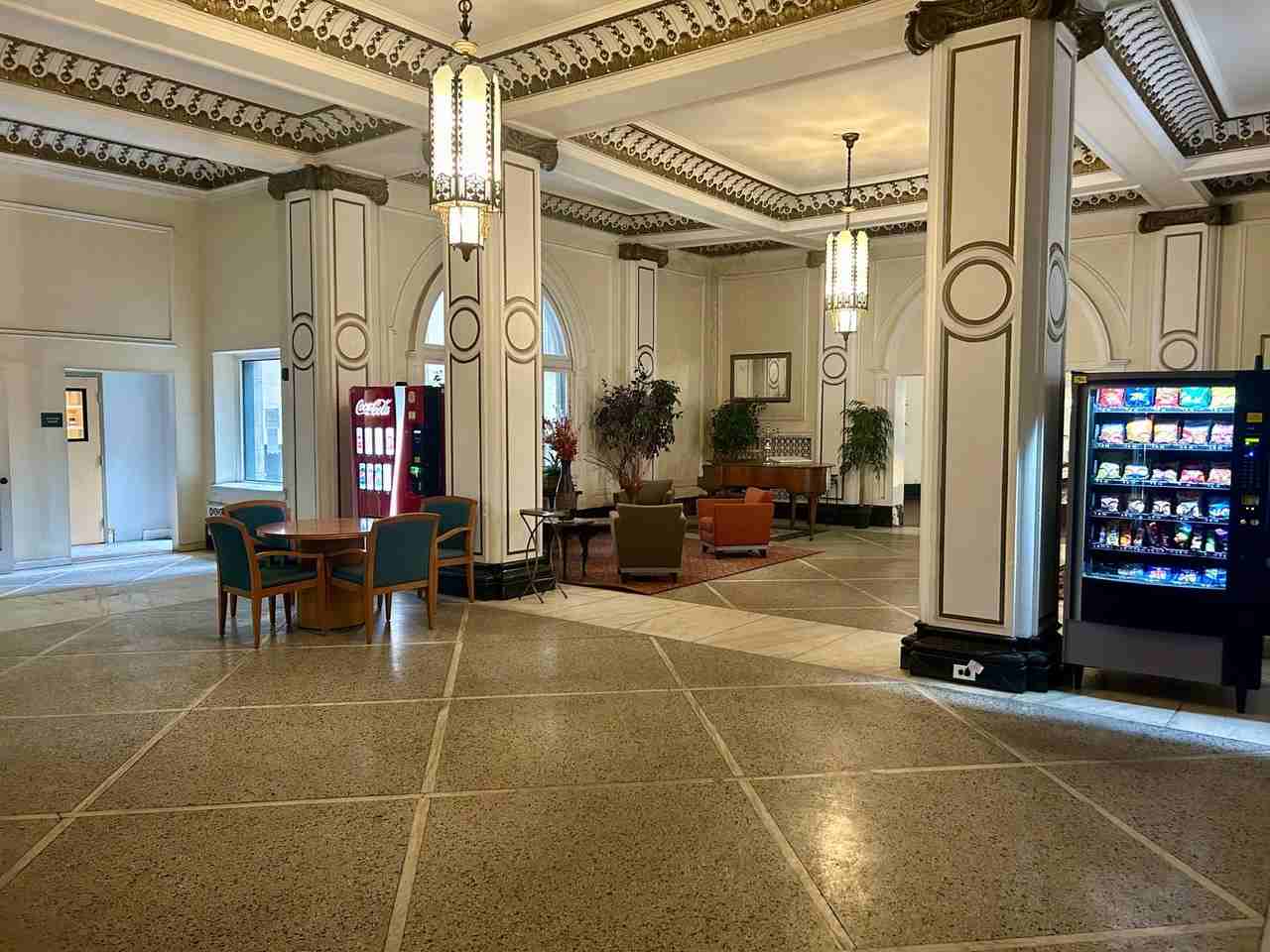 Oak Grove Apartment Hotel - Photo 3 of 11