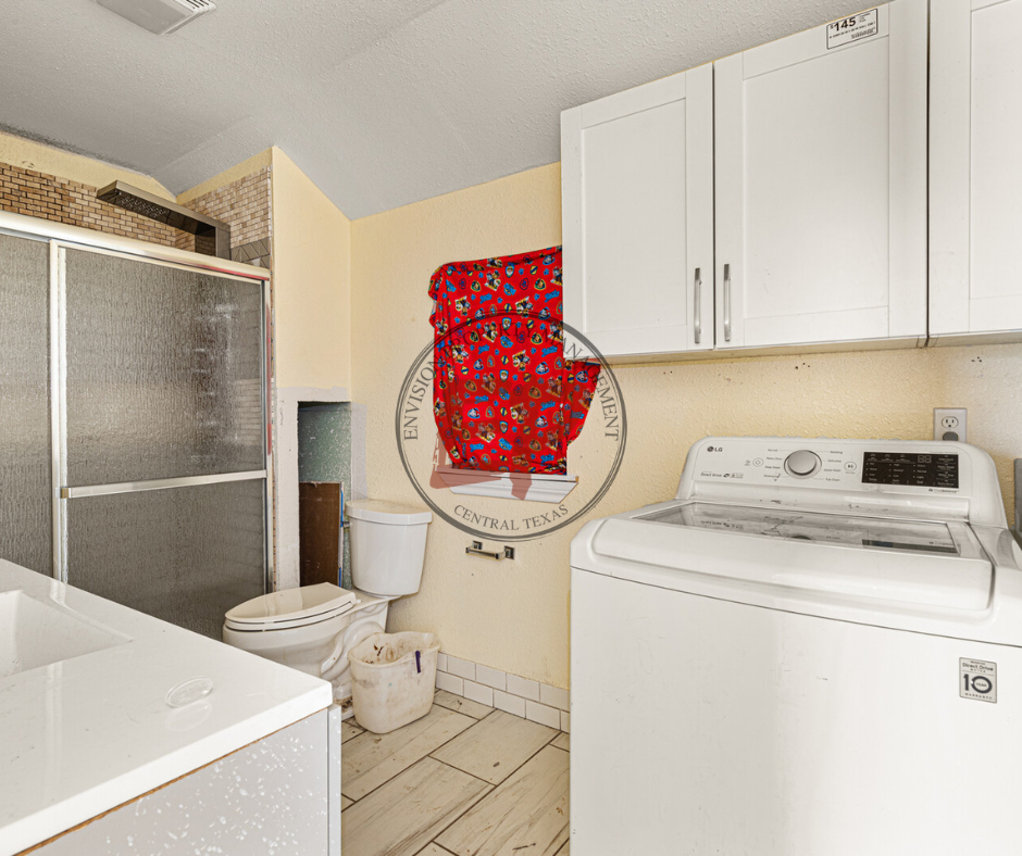 301 N Guadalupe St #1 - Photo 6 of 20