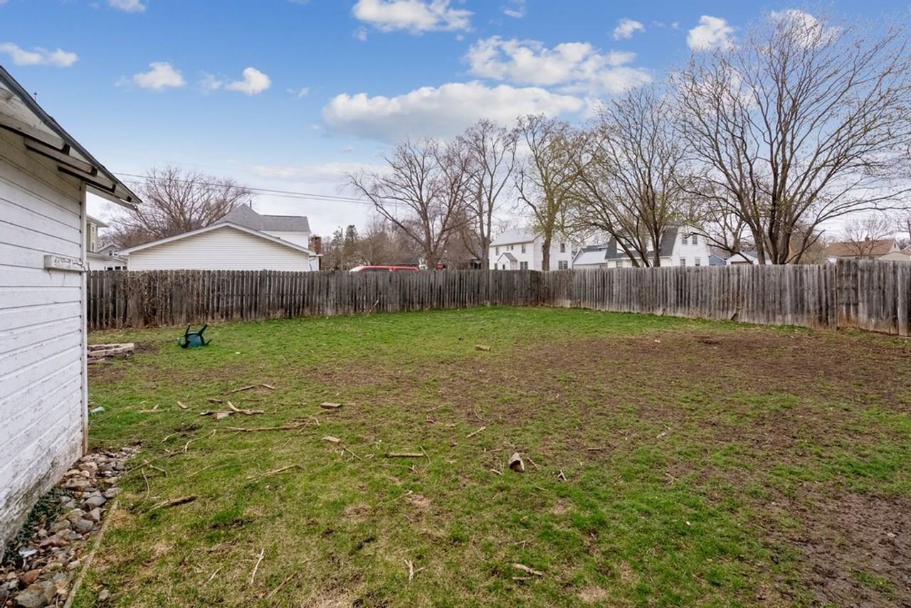 503 Iowa St - Photo 3 of 25