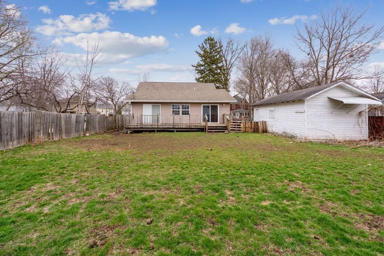 503 Iowa St - Photo 5 of 25