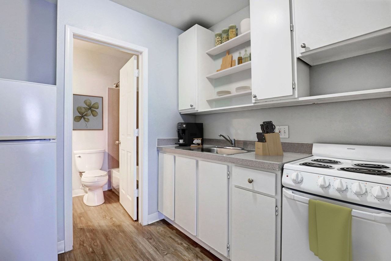 Ludlow Apartments - Photo 3 of 27