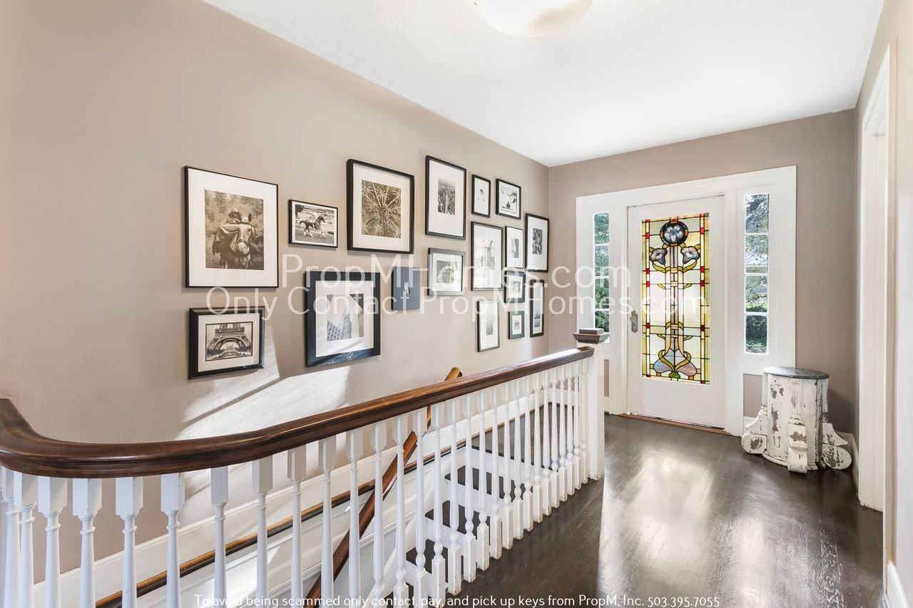 3334 Ne Davis St - Photo 3 of 49