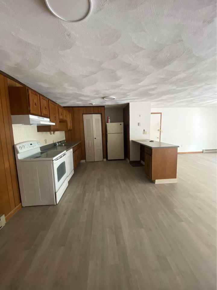 300 Smithfield Road - Photo 2 of 8