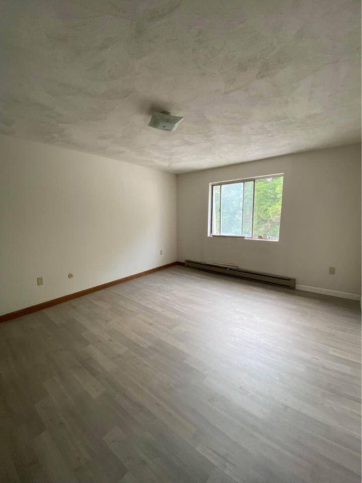 300 Smithfield Road - Photo 7 of 8