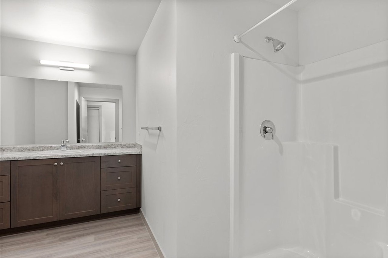 1127 Alderson Ave #307 - Photo 4 of 8