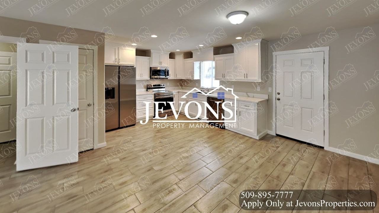 1912 W Mead Ave Yakima, WA 98902 - Photo 2 of 32