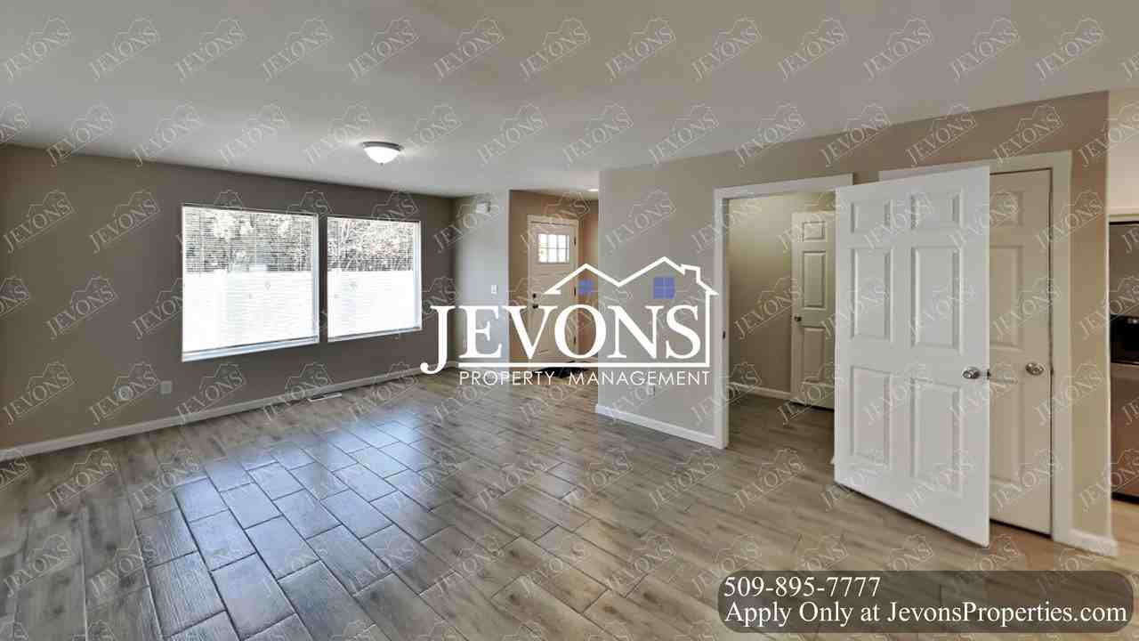 1912 W Mead Ave Yakima, WA 98902 - Photo 6 of 32