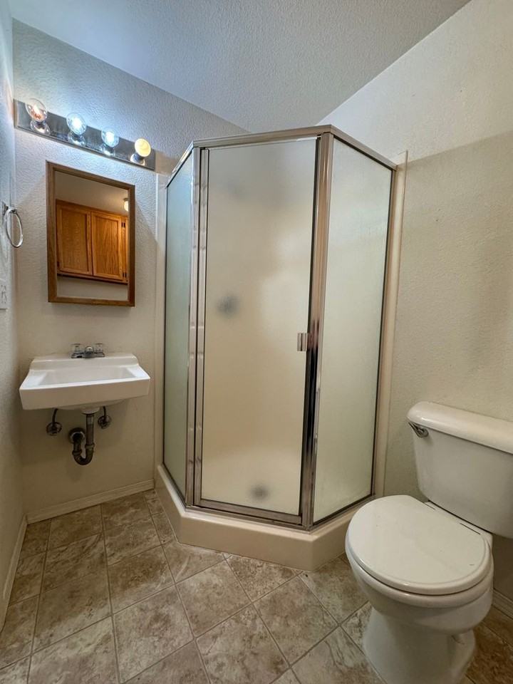 310 Ne Terry Ln #3C - Photo 6 of 12