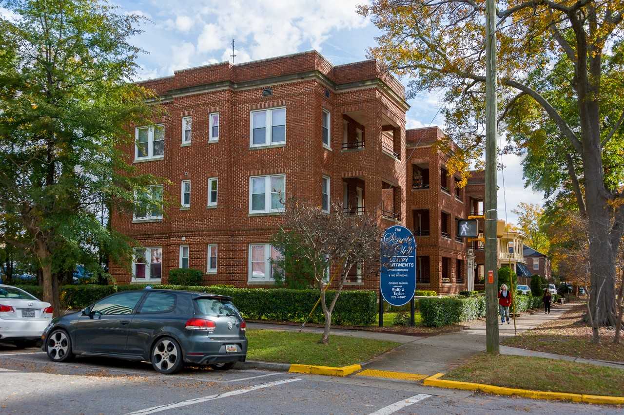 The Senate Club - Photo 3 of 37