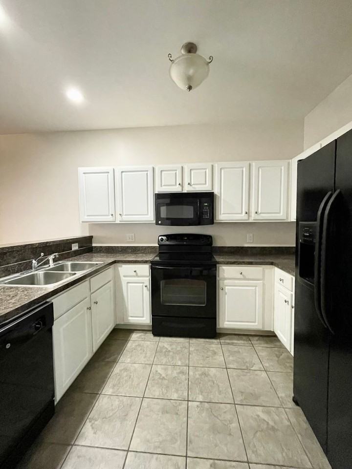 184 War Admiral Dr - Photo 4 of 19