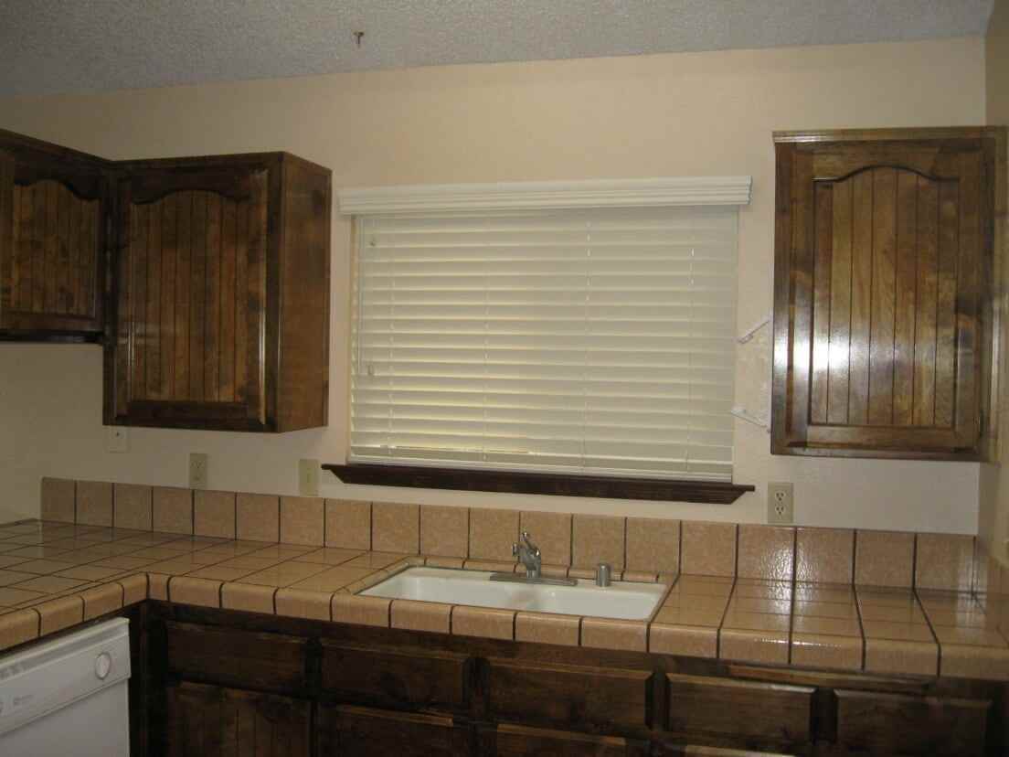 2340 N Edison St - Photo 3 of 17