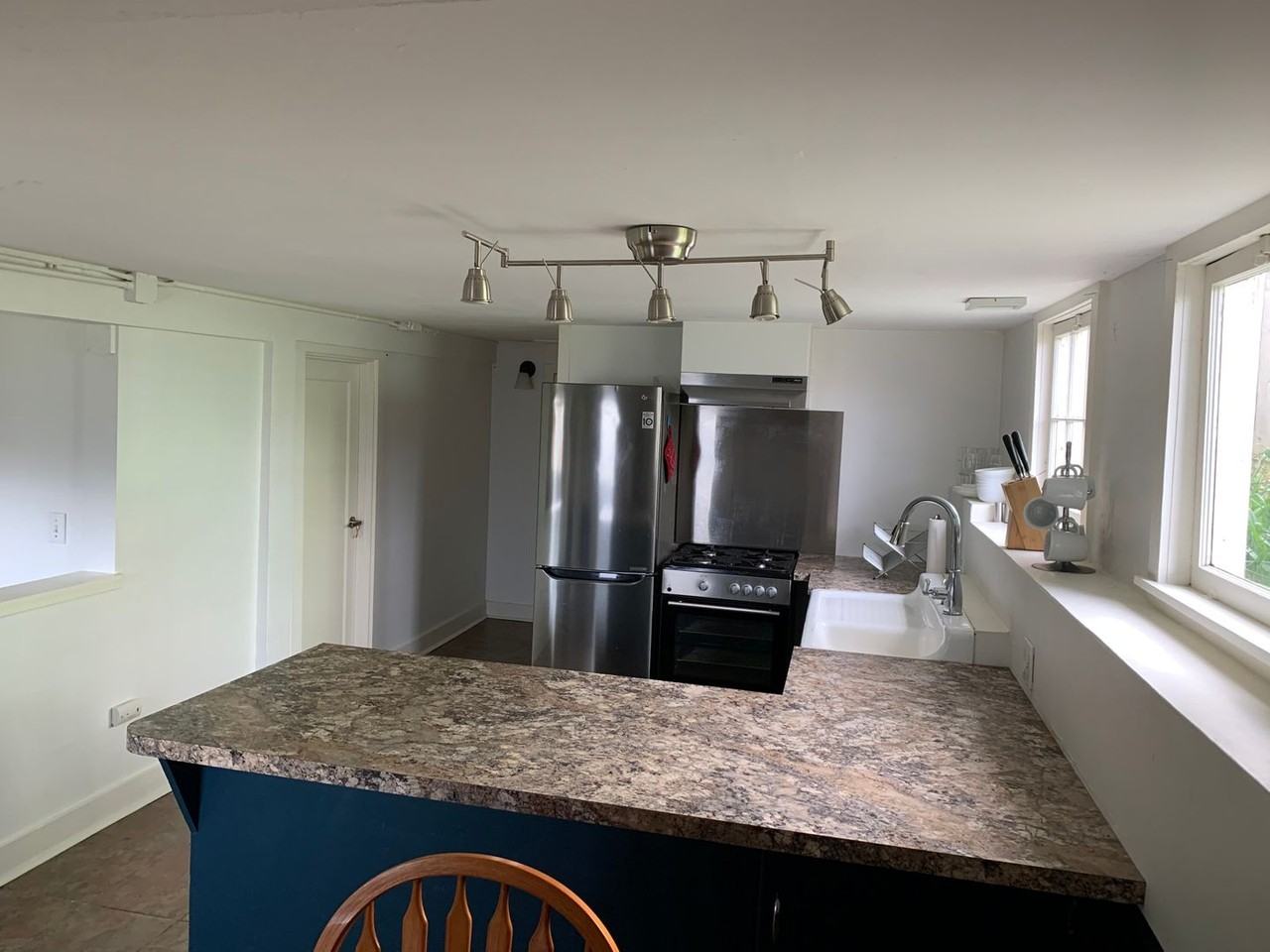 3515 Meridian Ave N #B - Photo 3 of 19