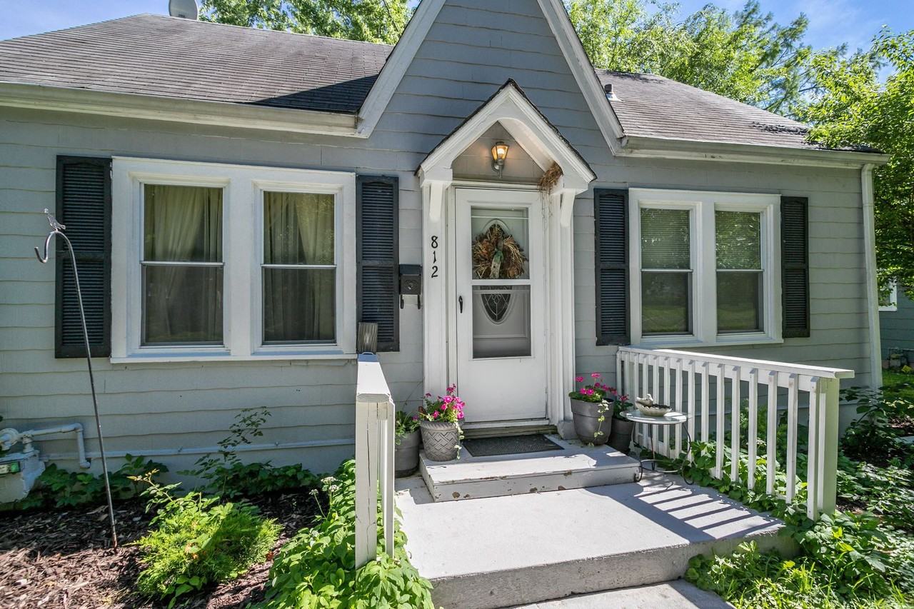 812 Again St - Photo 4 of 20