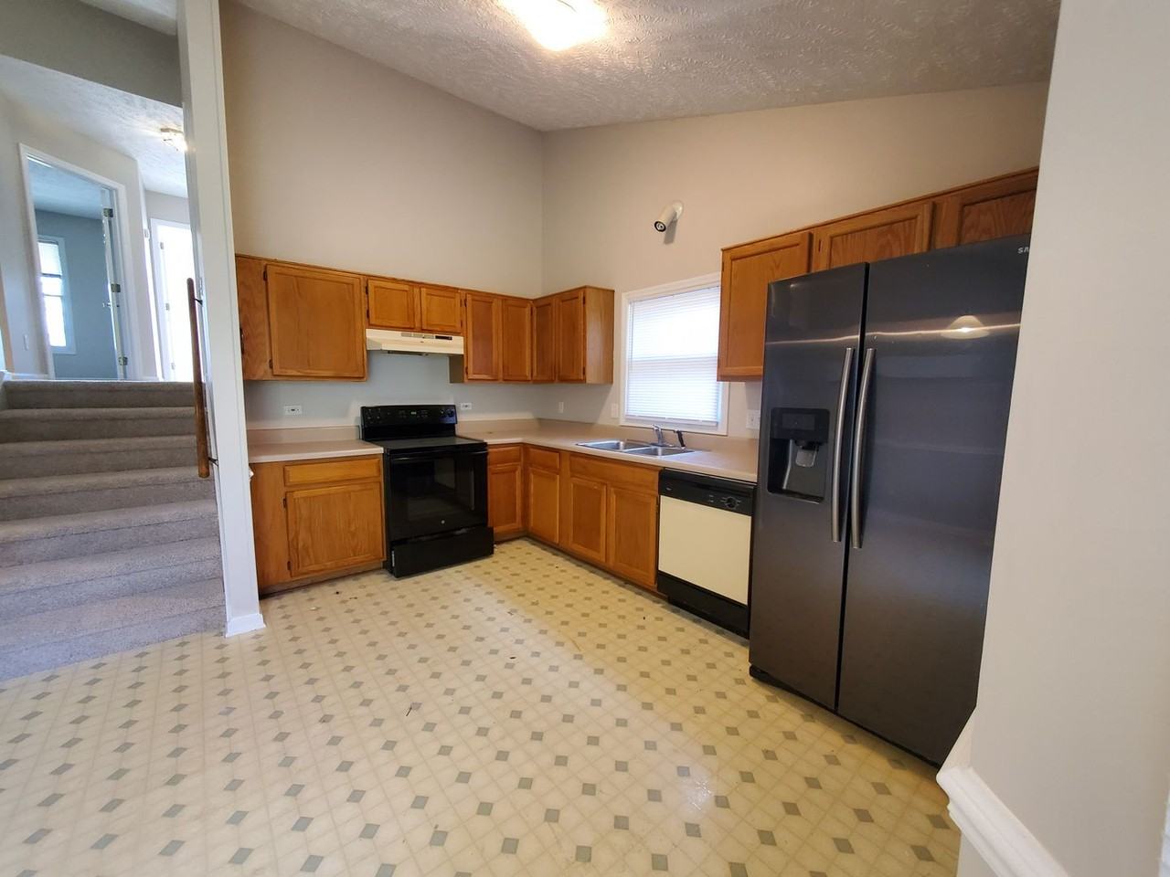 700 Megan Ct - Photo 3 of 14