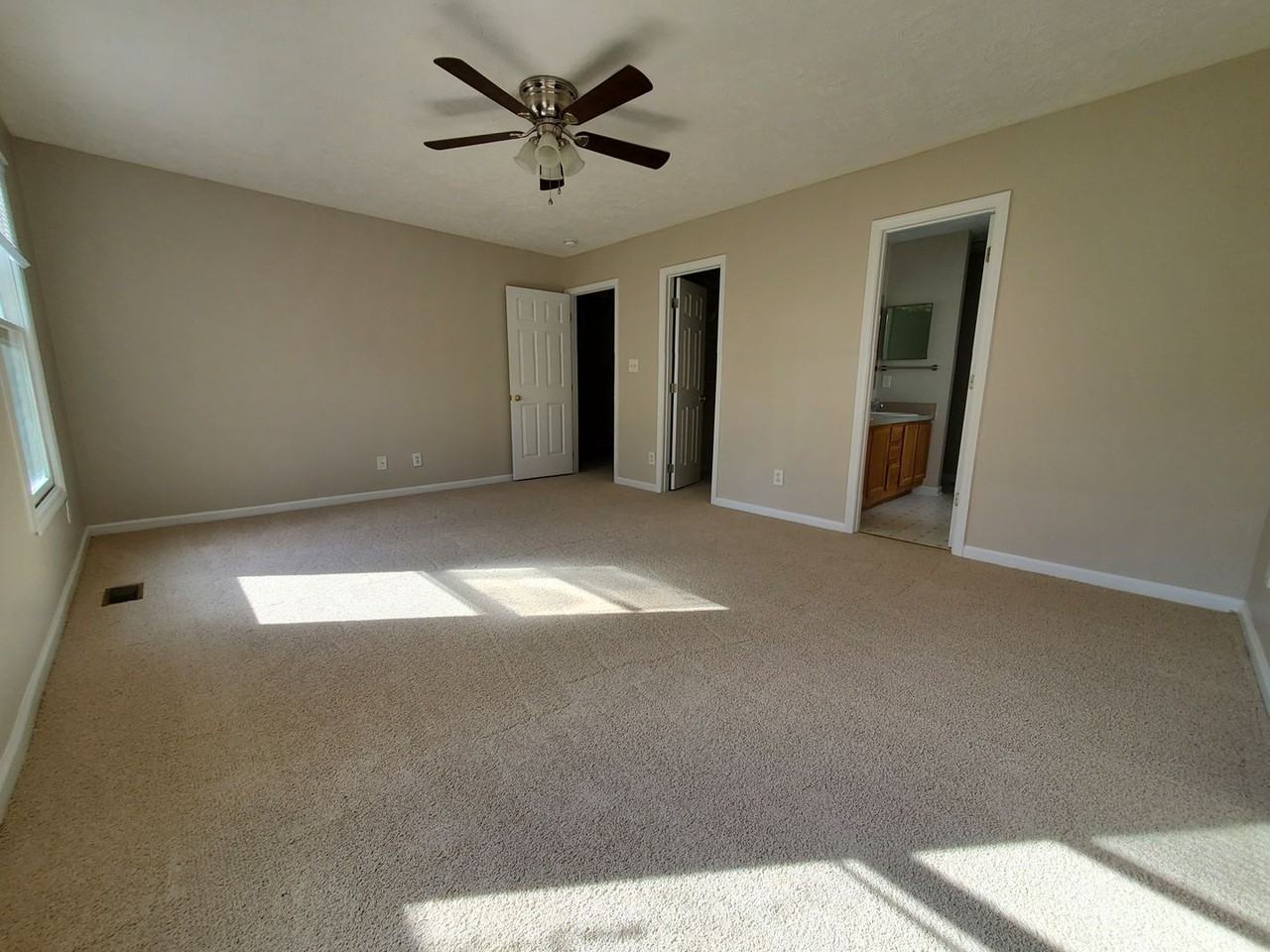 700 Megan Ct - Photo 5 of 14