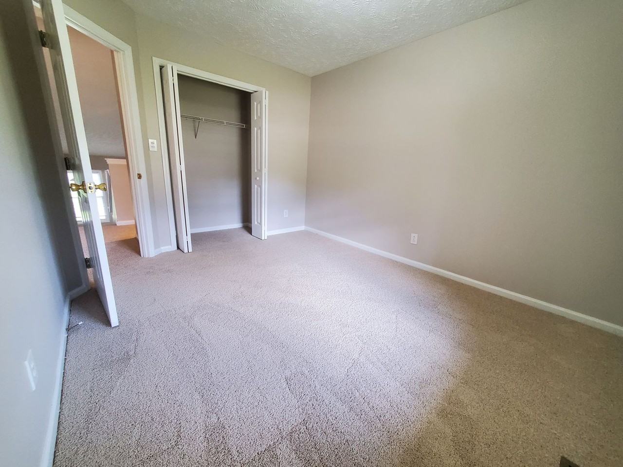 700 Megan Ct - Photo 6 of 14
