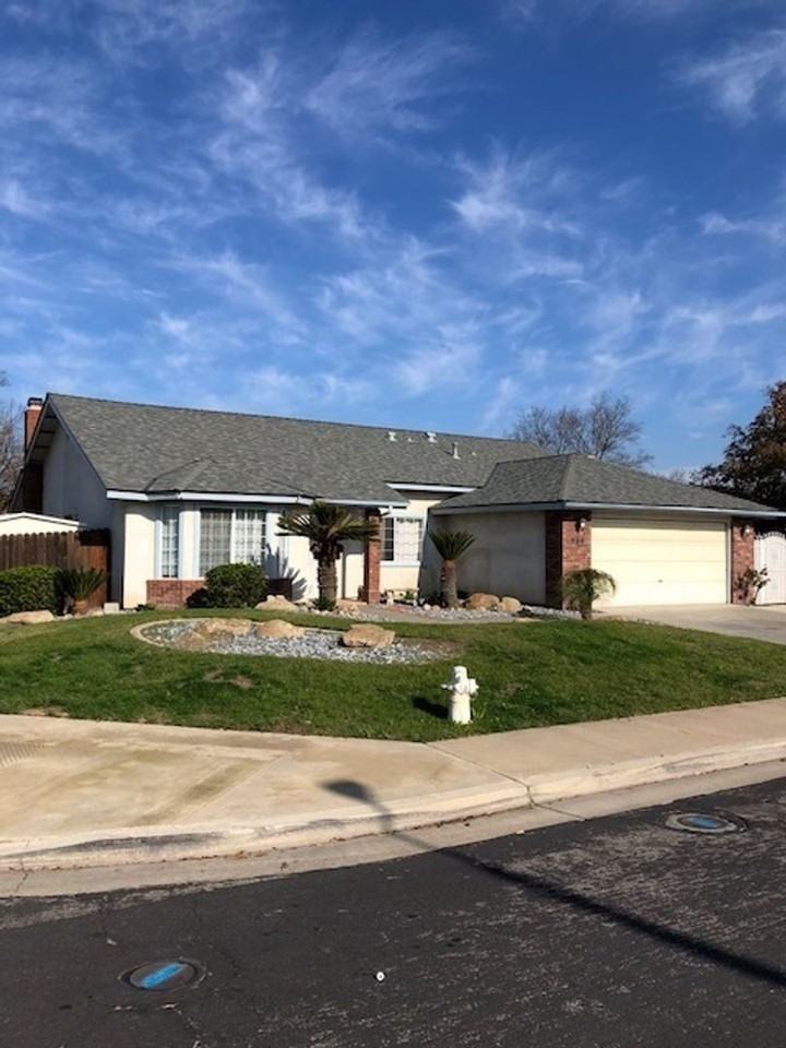 980 Lakewood Dr - Photo 2 of 16
