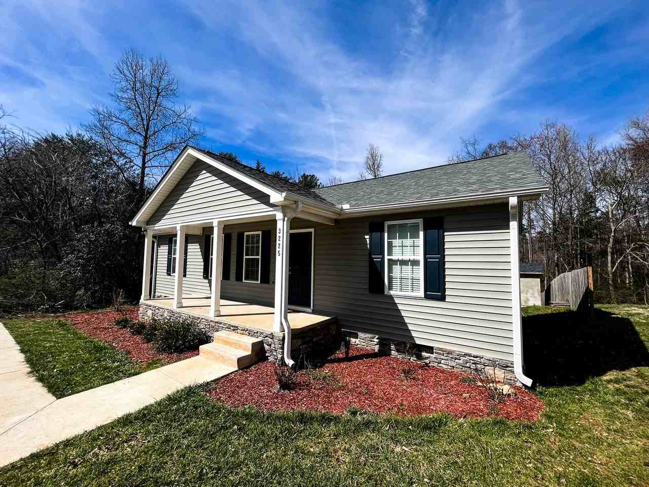 3225 Ridgewood Place Dr - Photo 2 of 24