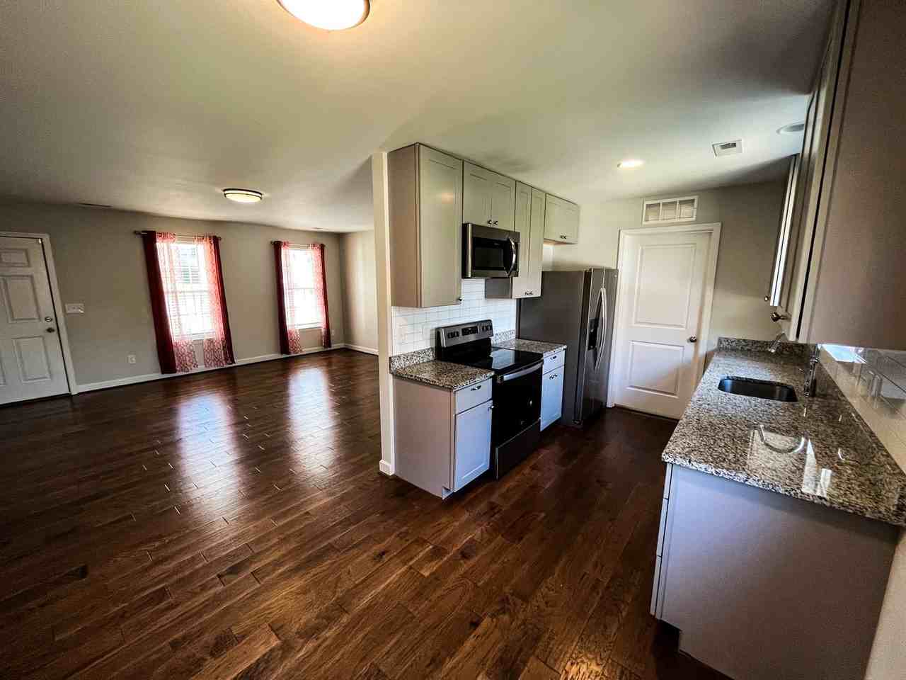 3225 Ridgewood Place Dr