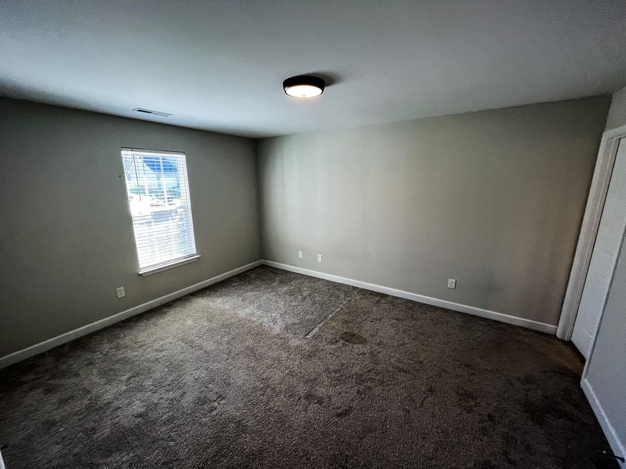 3225 Ridgewood Place Dr - Photo 2 of 24