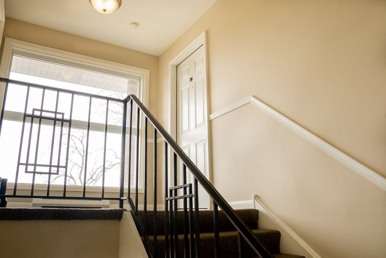 6615-19 Lloyd Dr - Photo 2 of 15