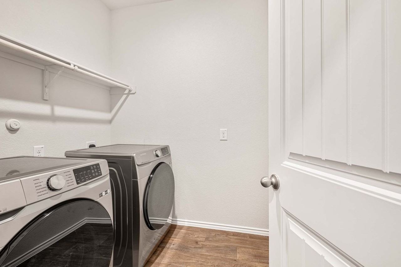 204 Lily Pond Trl - Photo 7 of 29