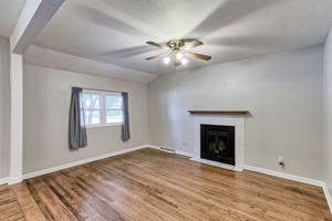 featured image of 1521 Crestmore Pl