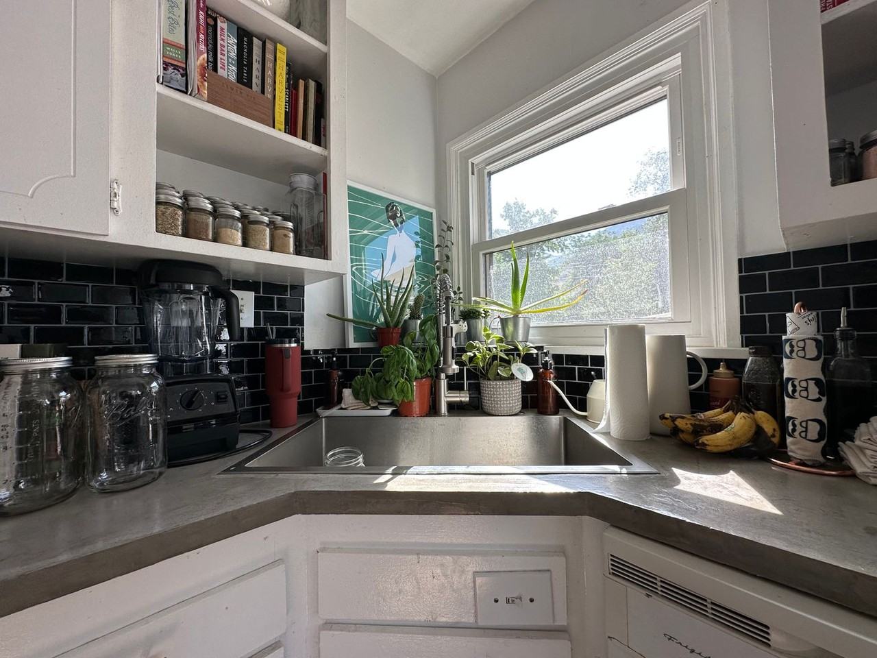 425 Utah Ave - Photo 2 of 25