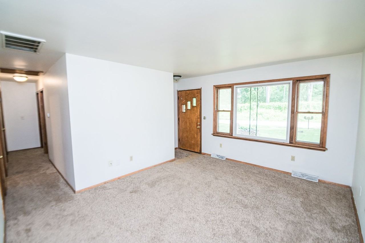 5247 Concord Ave - Photo 4 of 23