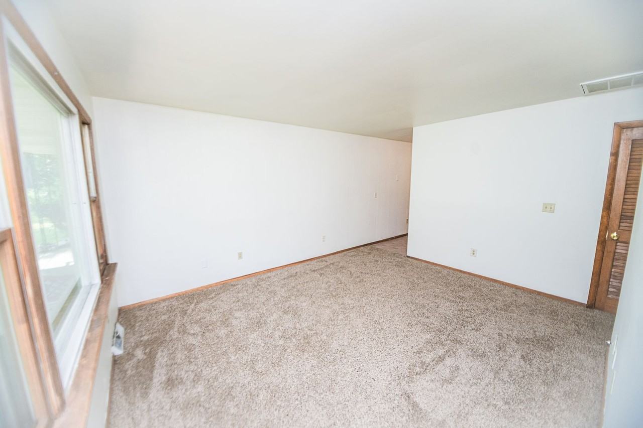 5247 Concord Ave - Photo 5 of 23