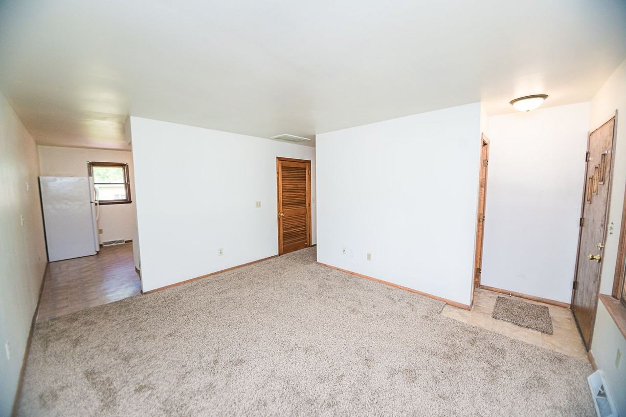 5247 Concord Ave - Photo 6 of 23