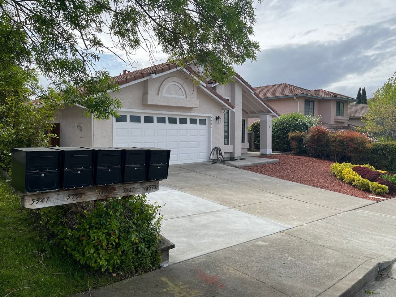 5567 Cerro Norte - Photo 2 of 46