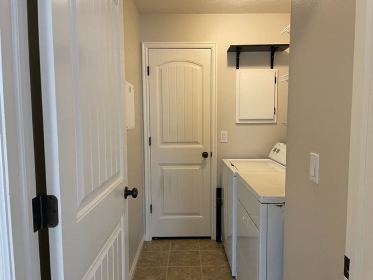 956 W 580 S - Photo 4 of 11